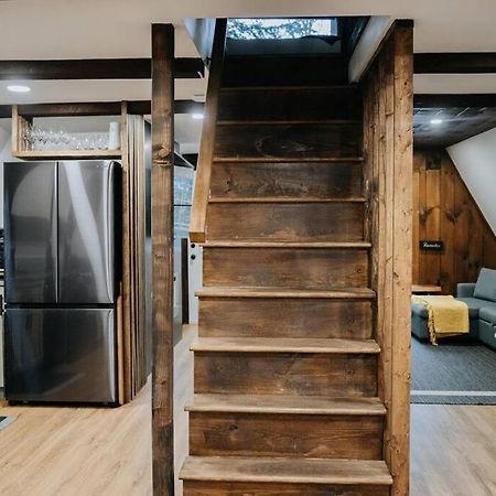 הוילה Tamworth New! Cozy & Modern A-Frame In The Woods W/Hot Tub מראה חיצוני תמונה