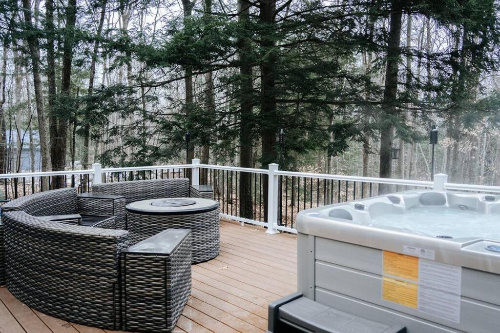 הוילה Tamworth New! Cozy & Modern A-Frame In The Woods W/Hot Tub מראה חיצוני תמונה